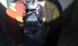 网友爆料一段抓奸视频,网友曝光惊人视频，夫妻背叛瞬间被揭露